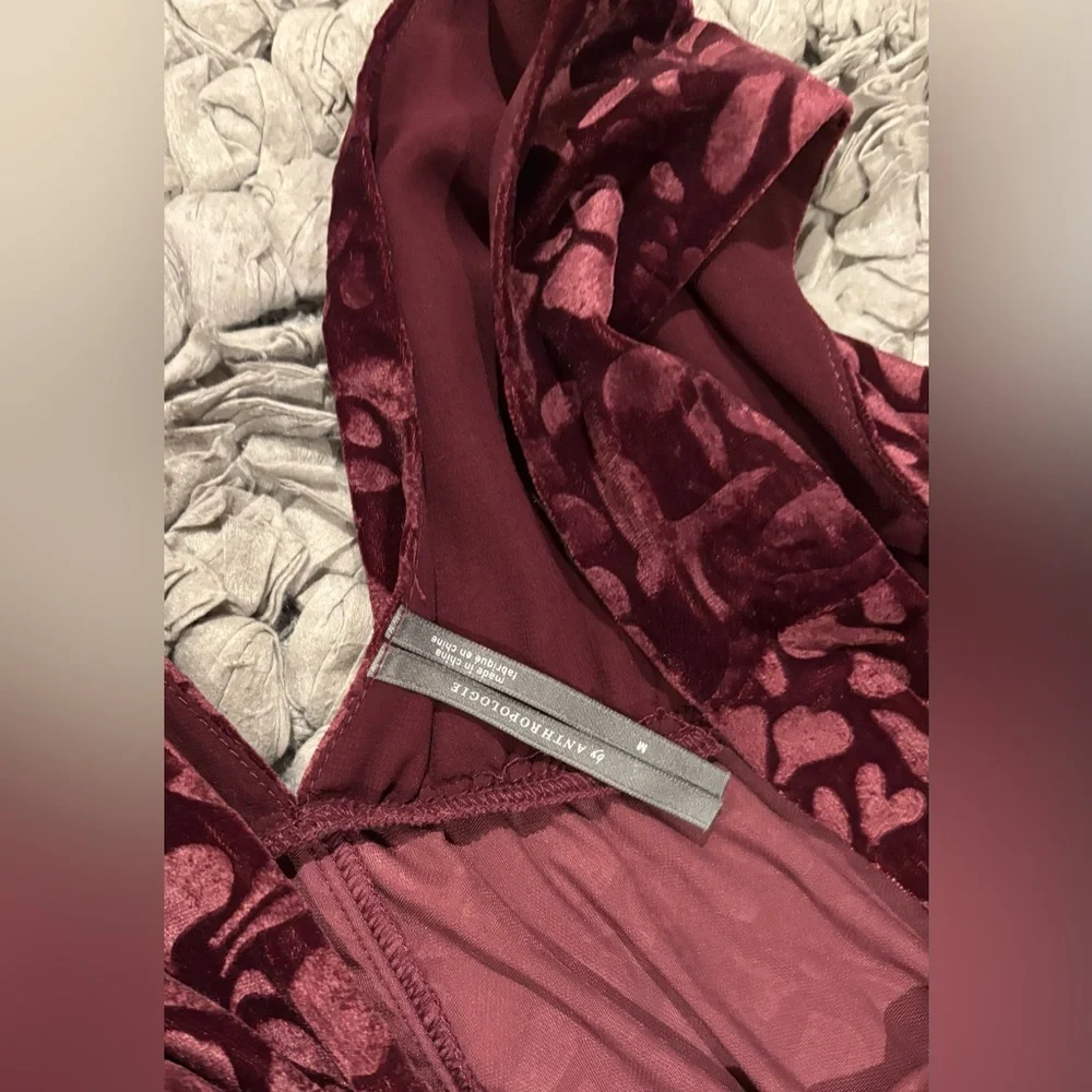 By Anthropologie Lounge Floral V-Neck Velvet Midi Dress in Plum - Picture 10 of 12